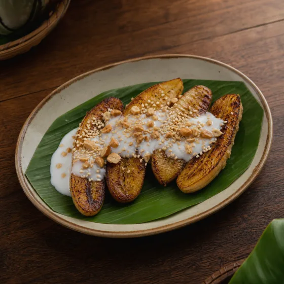 Grilled banana with coconut cream